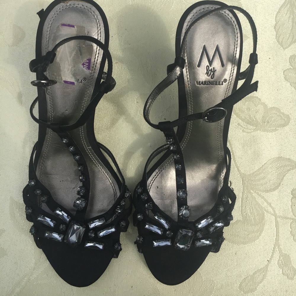 Size 6 1/2 heel